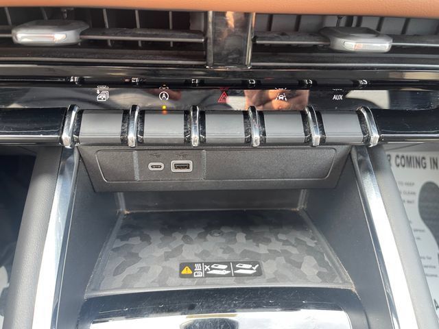 Used 2024 GMC Canyon AT4 w/ AT4 Premium Package AWD/4WD image 26