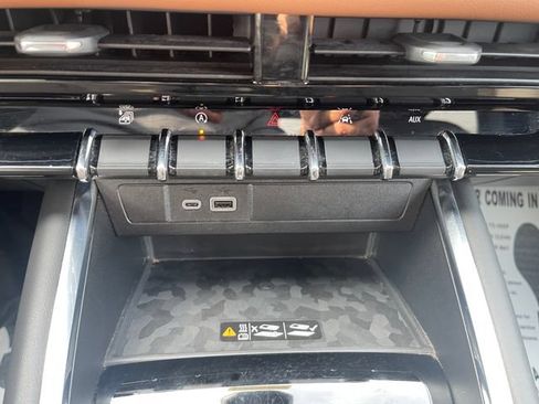 Used 2024 GMC Canyon AT4 w/ AT4 Premium Package AWD/4WD image 26