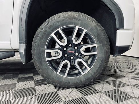 Used 2025 GMC Sierra 1500 AT4 w/ AT4 Premium Package image 8