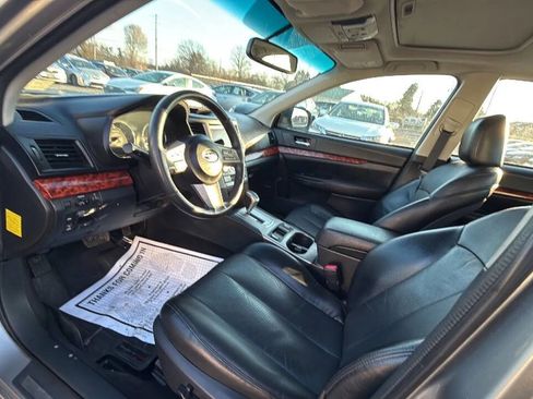 Used 2011 Subaru Legacy 3.6R Limited image 9