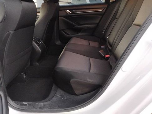 Used 2019 Honda Accord EX image 7