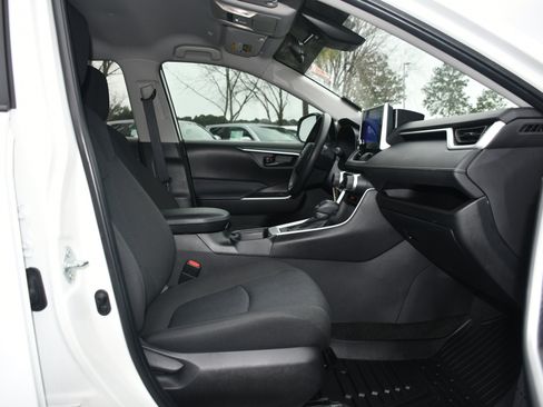 Certified 2023 Toyota RAV4 LE image 19