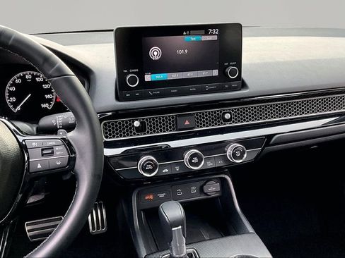 Used 2025 Honda Civic Sport image 10