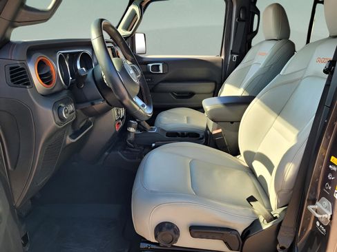 Used 2021 Jeep Gladiator Mojave image 16