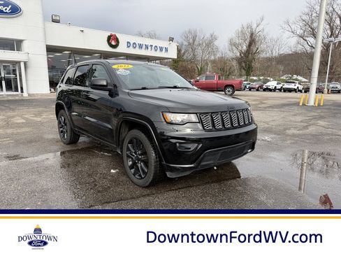 Used 2022 Jeep Grand Cherokee Laredo X image 1