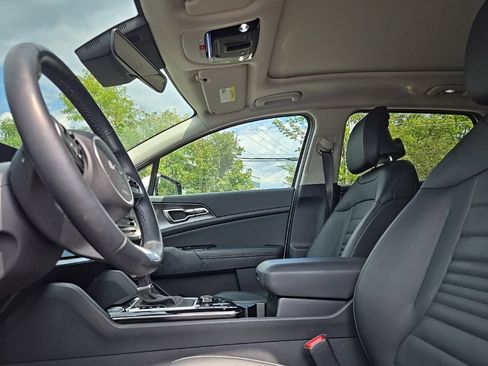 Certified 2025 Kia Sportage SX AWD/4WD image 33