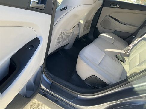 Used 2018 Hyundai Tucson SE image 13