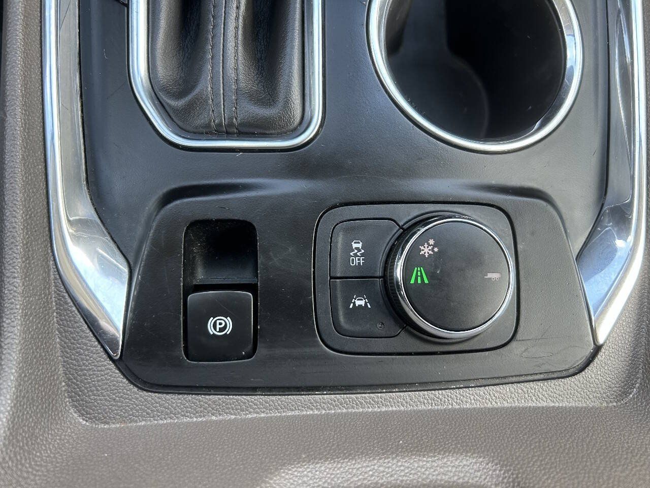 Used 2019 Chevrolet Traverse Premier w/ Driver Confidence II Package FWD image 22