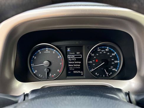 Used 2018 Toyota RAV4 LE w/ All Weather Liner Package image 24