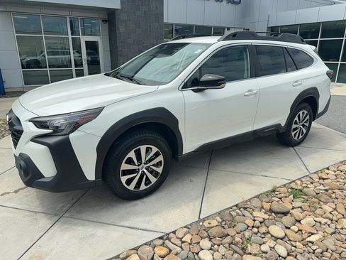 Used 2024 Subaru Outback Premium AWD/4WD image 5