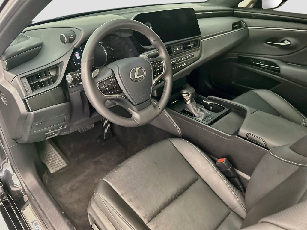 Used 2025 Lexus ES 350 w/ Accessory Package (Z2) FWD image 9