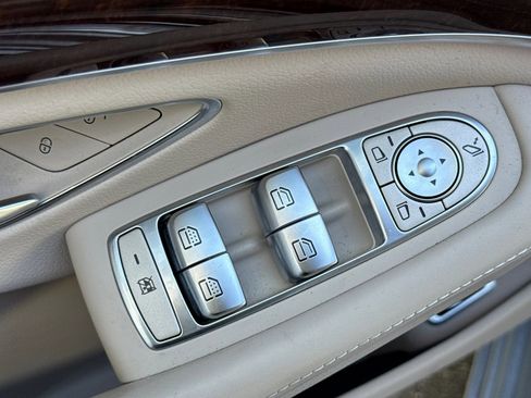 Used 2019 Mercedes-Benz S 560 Sedan image 11