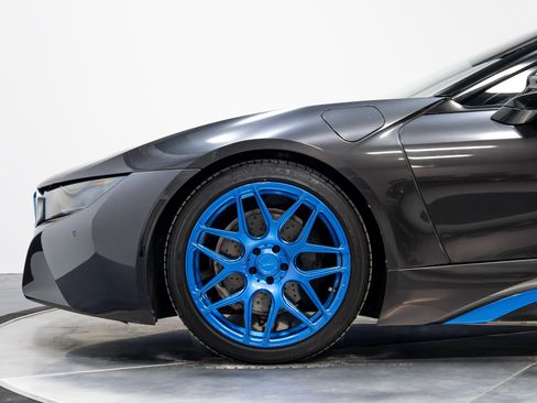 Used 2019 BMW i8 Roadster image 30