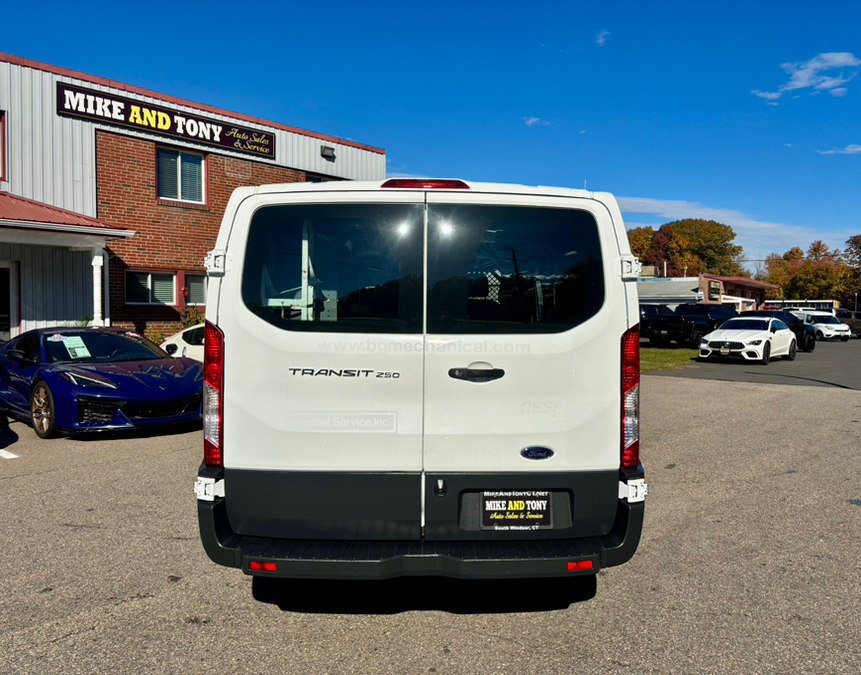 Used 2018 Ford Transit 250 130 Low Roof RWD image 8