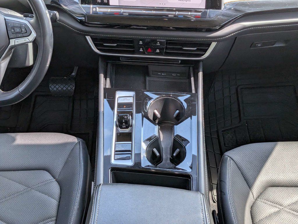 Used 2024 Volkswagen Atlas SE AWD/4WD image 20