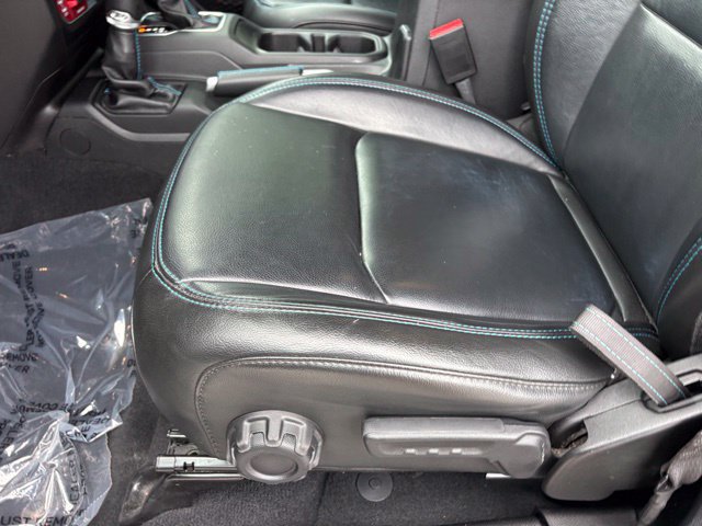 Used 2022 Jeep Wrangler Unlimited Rubicon 4xe w/ Cold Weather Group AWD/4WD image 27