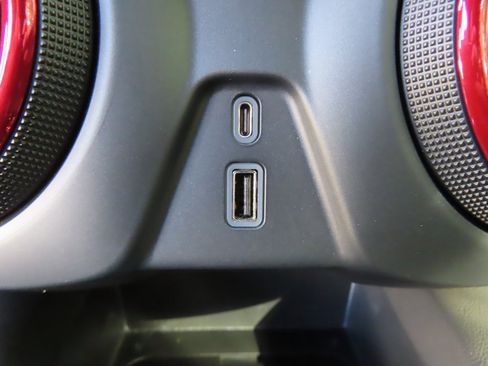 Used 2022 Chevrolet Blazer RS w/ Enhanced Convenience Package image 8