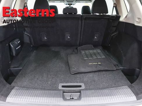 Used 2024 Nissan Rogue S AWD/4WD image 9