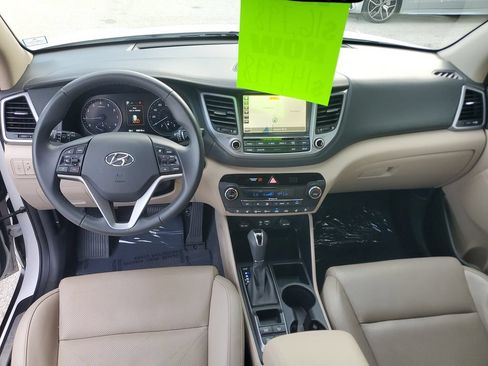 Used 2016 Hyundai Tucson Limited w/ Option Group 03 FWD image 3