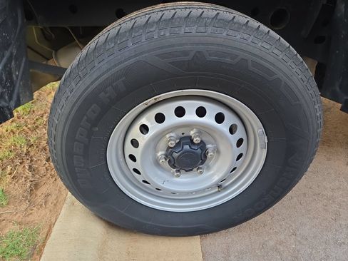 Used 2019 Ford Ranger XL w/ Equipment Group 101A Mid RWD image 5