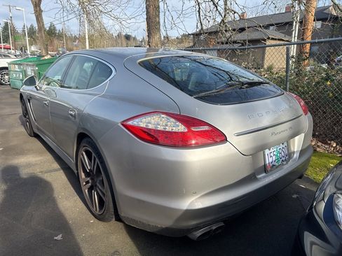 Used 2012 Porsche Panamera 4S image 4