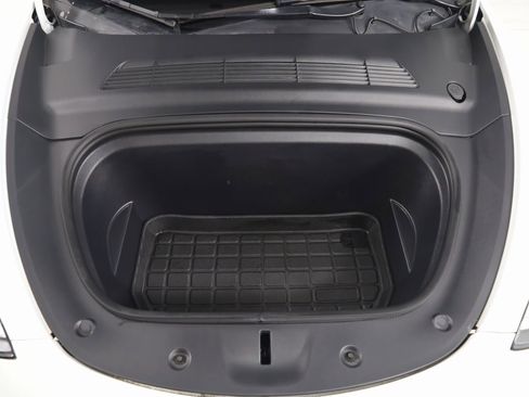 Used 2022 Tesla Model Y Performance image 21