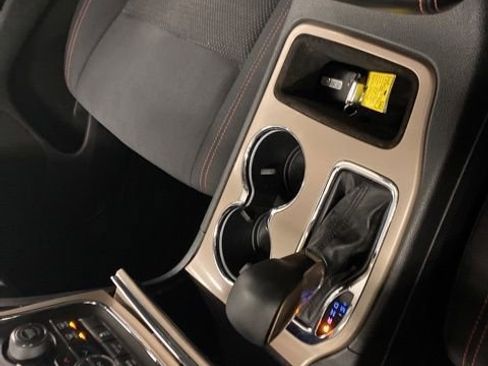 Used 2016 Jeep Grand Cherokee Laredo 75th Anniversary image 17