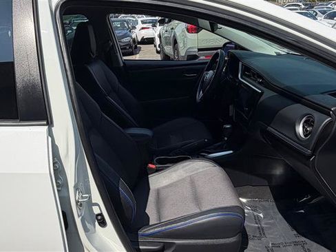 Used 2019 Toyota Corolla SE FWD image 11