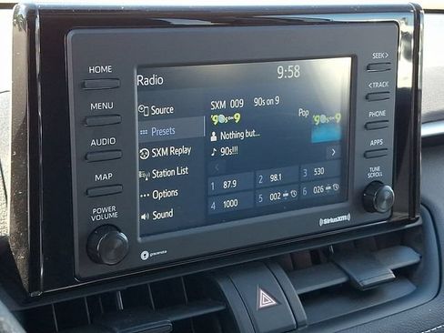 Used 2022 Toyota RAV4 LE AWD/4WD image 12