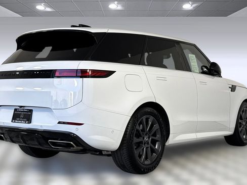 Used 2024 Land Rover Range Rover Sport Dynamic SE image 8