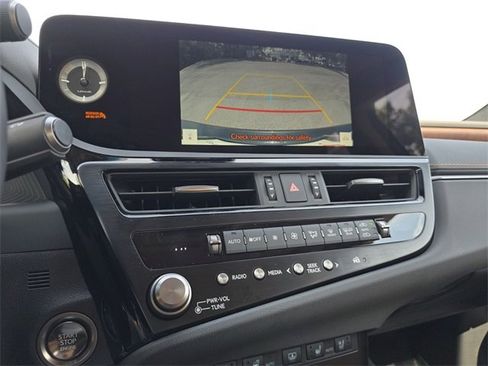 New 2025 Lexus ES 350 w/ Premium Package image 30