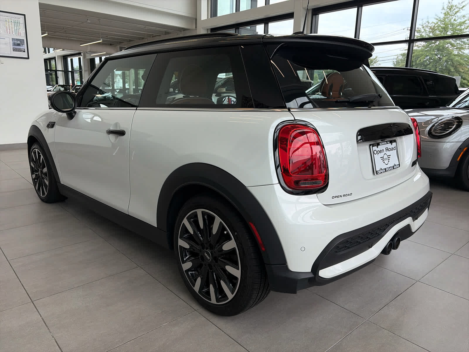 Used 2024 MINI Cooper S FWD image 3