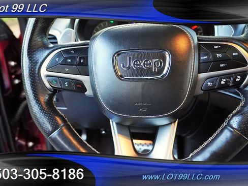 Used 2017 Jeep Grand Cherokee SRT AWD/4WD image 27