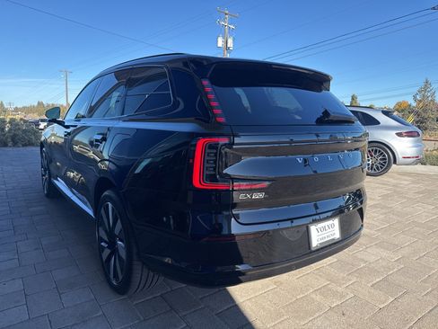 New 2025 Volvo EX90 Ultra image 3