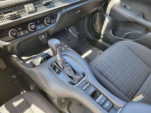 Used 2025 Honda HR-V Sport image 36
