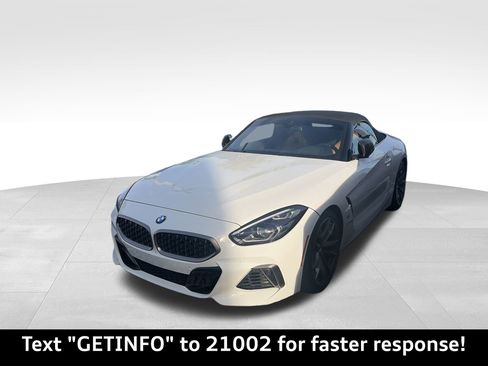 Used 2020 BMW Z4 M40i w/ Executive Package image 3