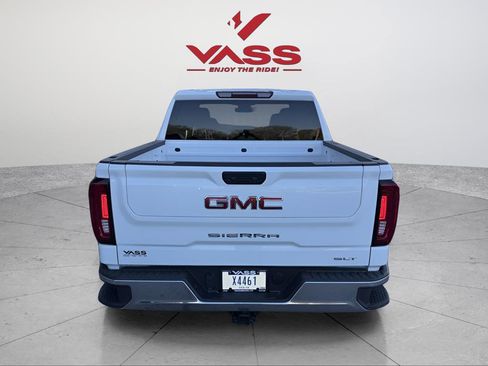 Used 2025 GMC Sierra 1500 SLT image 4