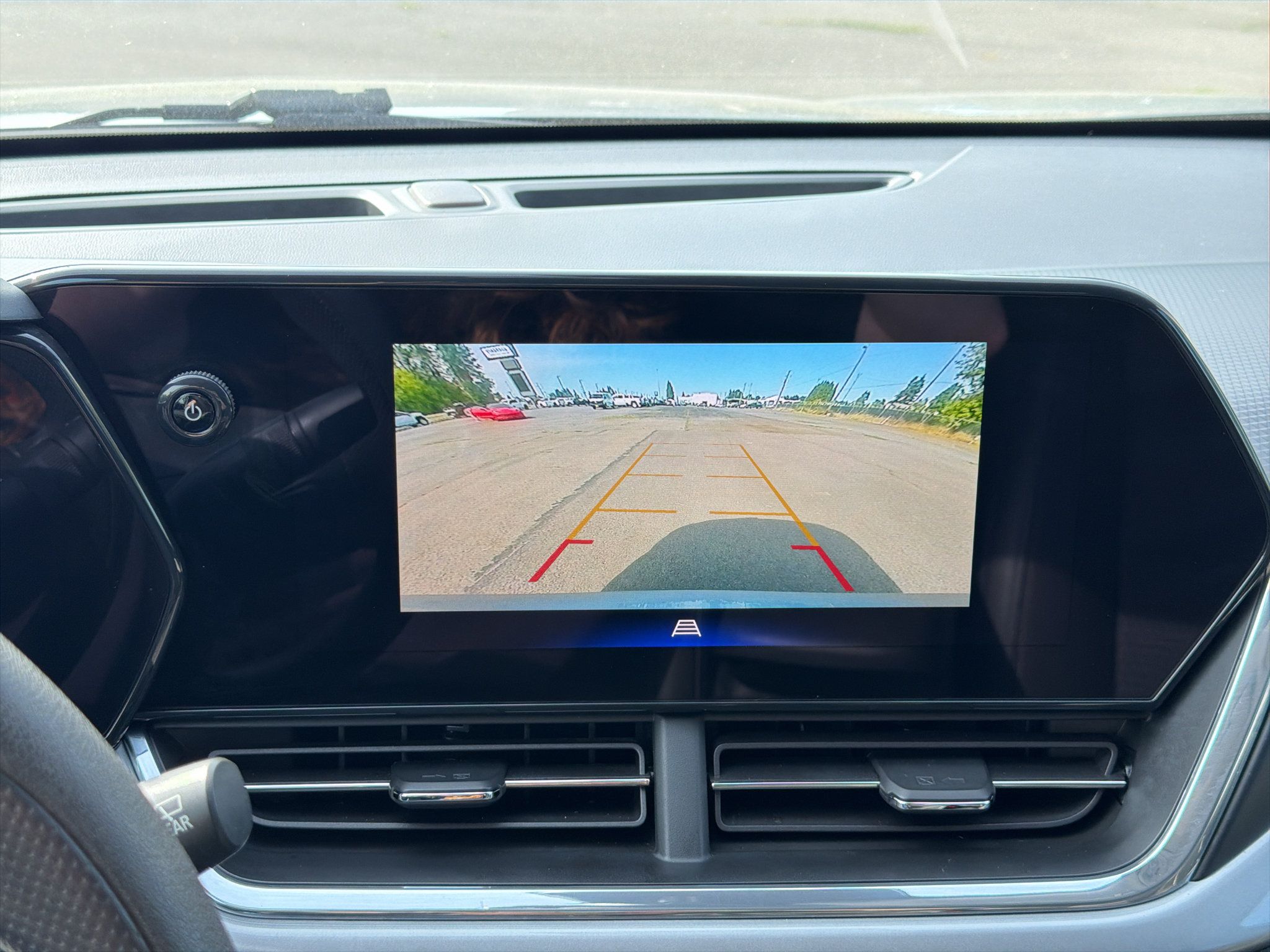 Used 2024 Chevrolet Trax LT FWD image 22