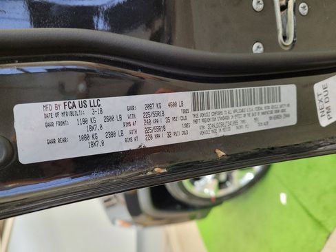 Used 2018 Jeep Compass Limited w/ Navigation Group image 33