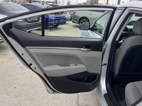 Used 2020 Hyundai Elantra SEL image 20