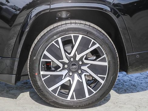 New 2025 Jeep Wagoneer S Limited AWD/4WD image 12