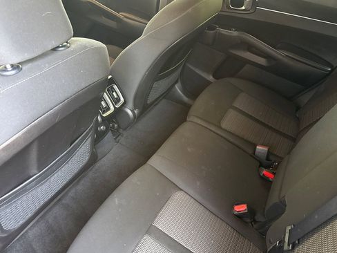 Used 2023 Kia Sorento LX AWD/4WD image 12