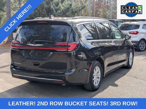 Used 2022 Chrysler Pacifica Touring-L image 3