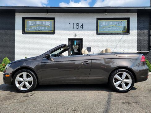 Used 2012 Volkswagen Eos Lux image 3