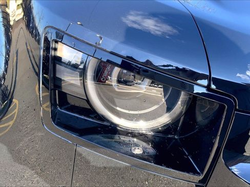 New 2026 Land Rover Defender 110 X-Dynamic SE image 13