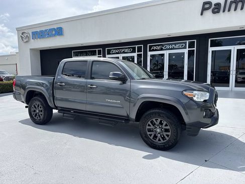 Used 2022 Toyota Tacoma SR5 RWD image 6