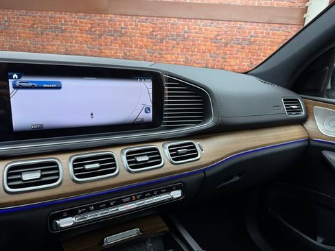 New 2025 Mercedes-Benz GLS 450 4MATIC image 17