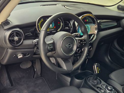 Used 2024 MINI Cooper SE FWD image 11