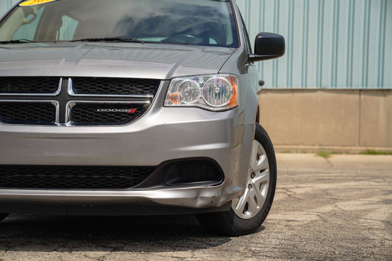 Used 2014 Dodge Grand Caravan American Value Package FWD image 2