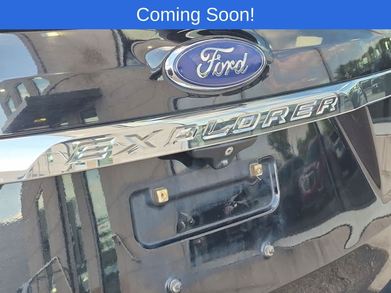 Used 2016 Ford Explorer XLT w/ Equipment Group 202A AWD/4WD image 12